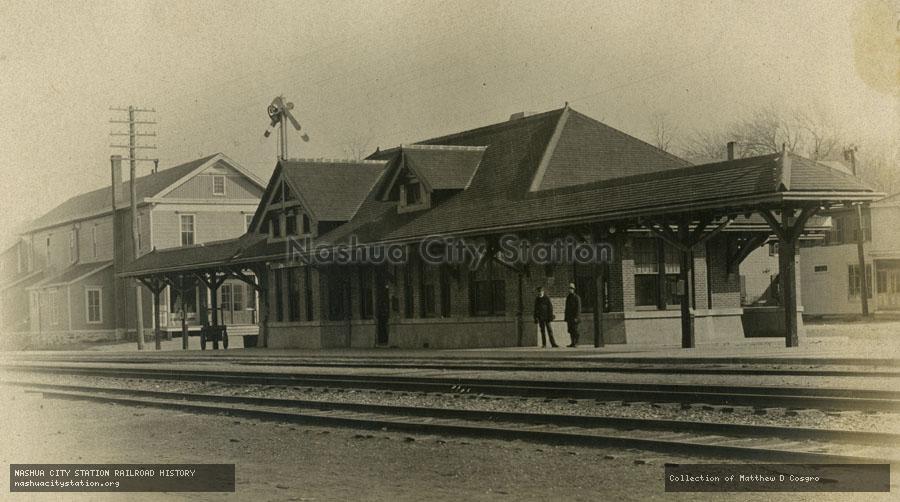 Postcard: Railroad Station, Medford, Massachusetts